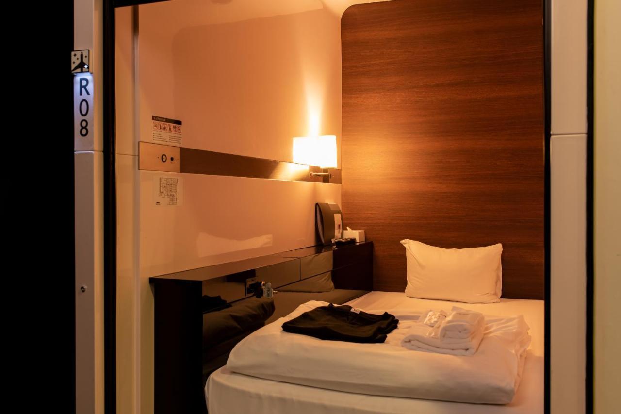 First Cabin Haneda Terminal 1 Токио Экстерьер фото